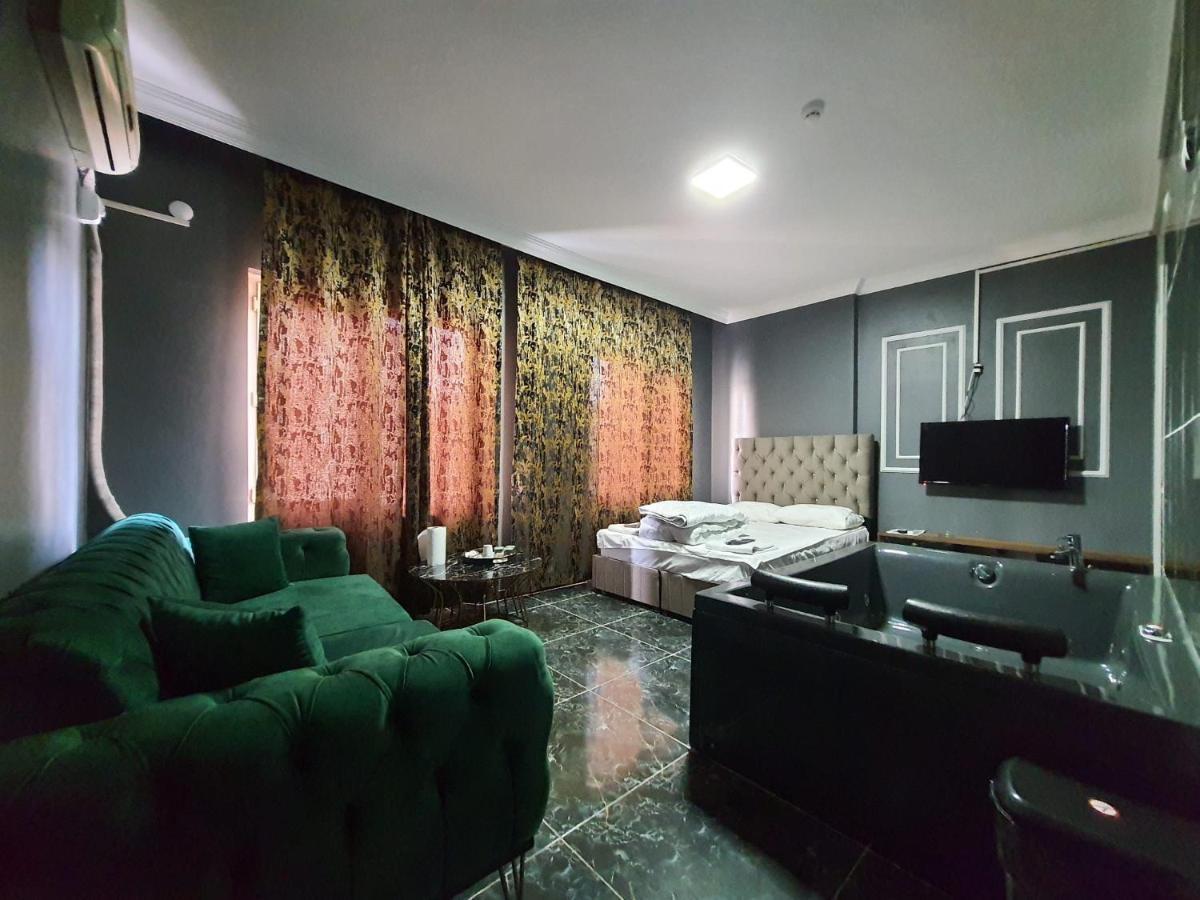 Vip Suit Otel Istanboel Buitenkant foto